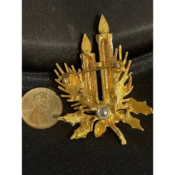Vintage ART Candlestick and Holly Christmas Brooch - Picture 3 of 5